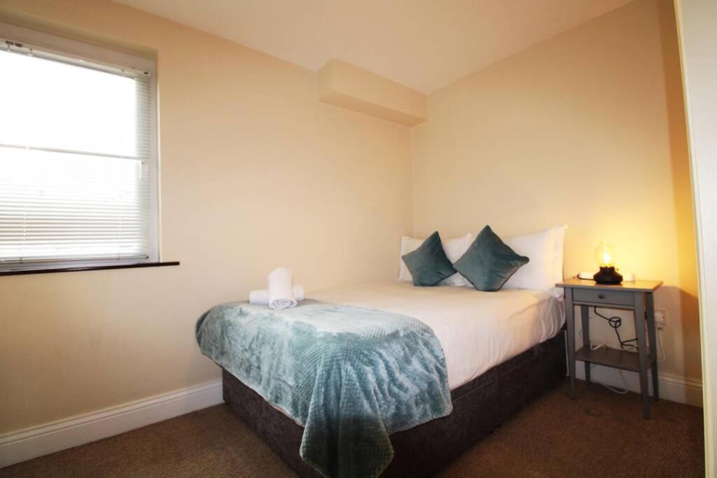 Large 3 Bed, Galway City Centre Exterior photo