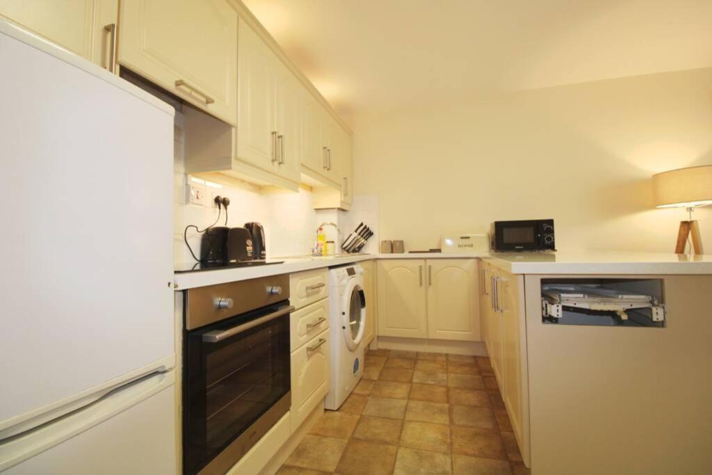 Large 3 Bed, Galway City Centre Exterior photo