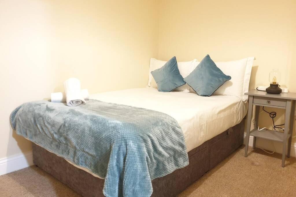 Large 3 Bed, Galway City Centre Exterior photo
