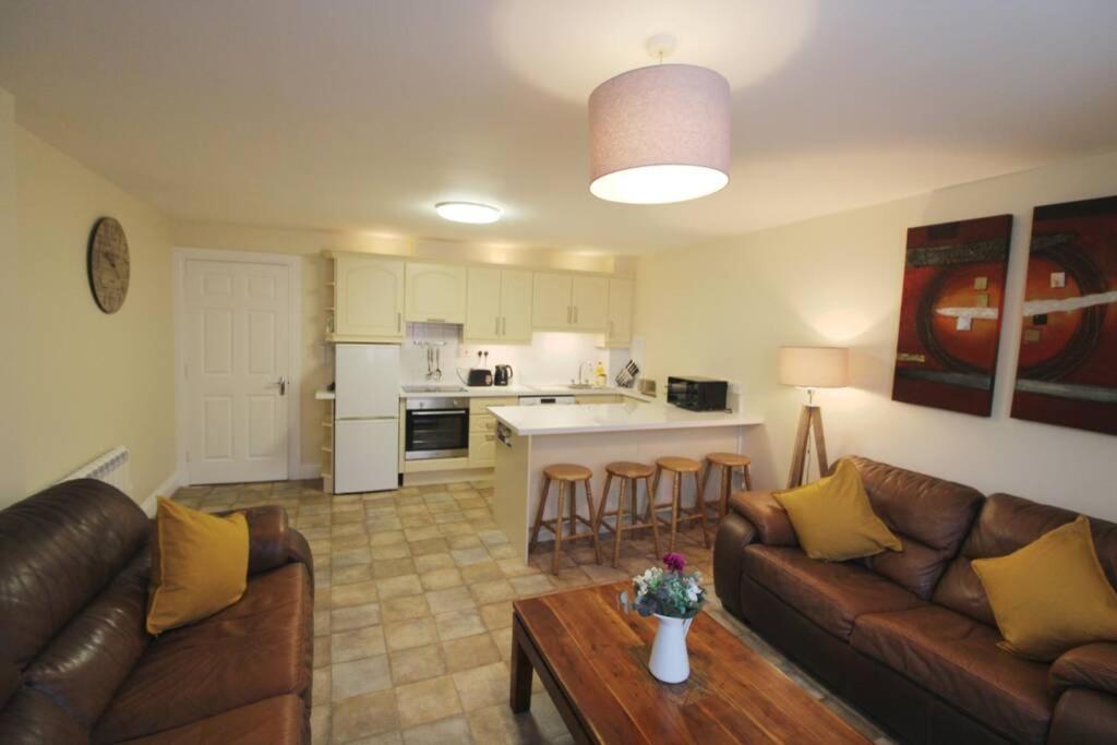 Large 3 Bed, Galway City Centre Exterior photo