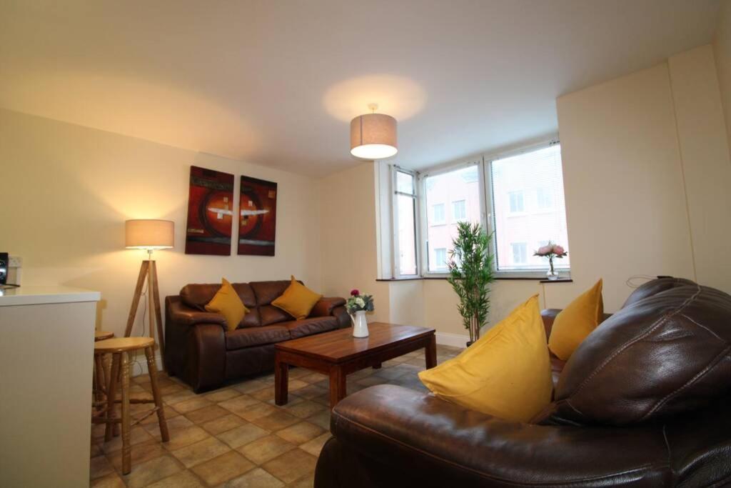 Large 3 Bed, Galway City Centre Exterior photo